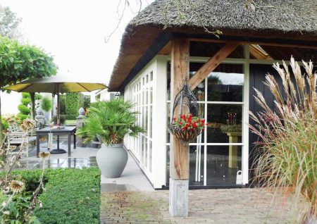 Eikenhouten poolhouse laten bouwen door houtbouw aannemersbedrijf wielink