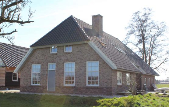 Woonboerderij laten bouwen door aannemersbedrijf Wielink