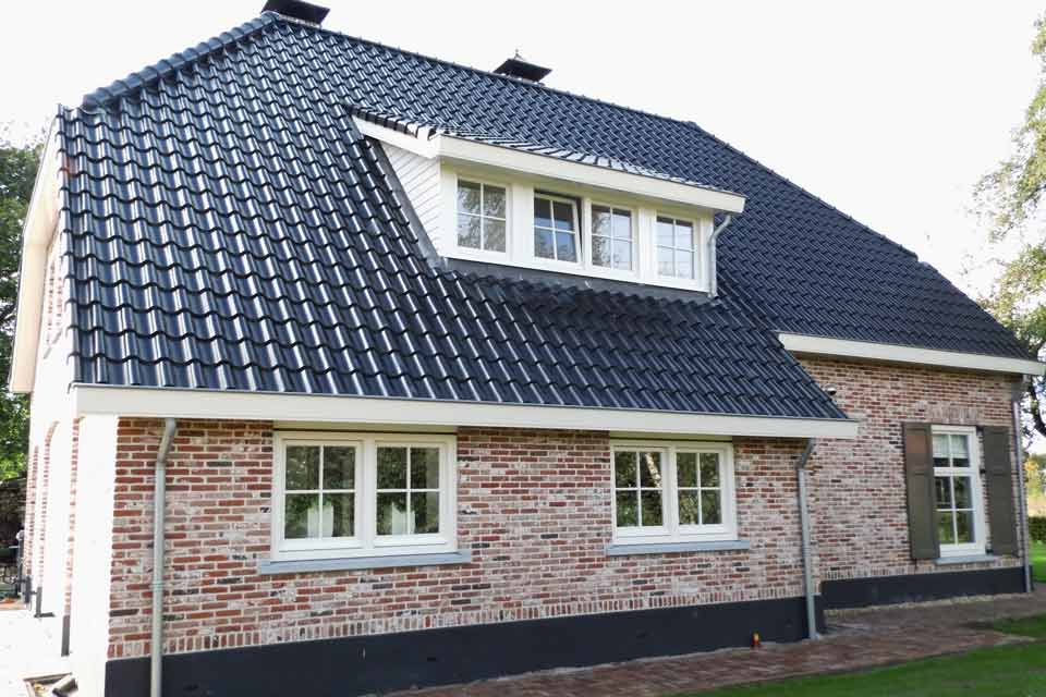 bouwen van landelijke woning met wolfskap / wolfseinden