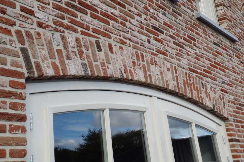 Woning met grote tuindeuren - toogdeuren