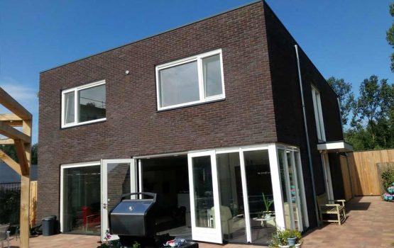 bouw-van-moderne-kubus-woning-in-almere-oosterwold