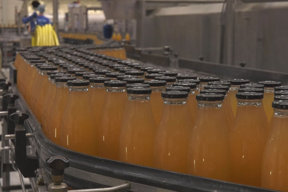 bouw-productiehal-voor-bottelinstallatie-voor-Flevosap realisatie van productie hal Flevosap voor bottelinstallatie