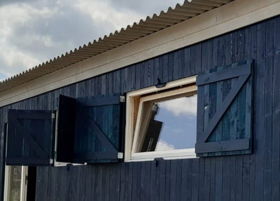 Prefab houtskeletbouw woning gebouwd door aannemersbedrijf wielink - Exclusieve houtbouw. Bouwproject in oosterwold te almere-hout