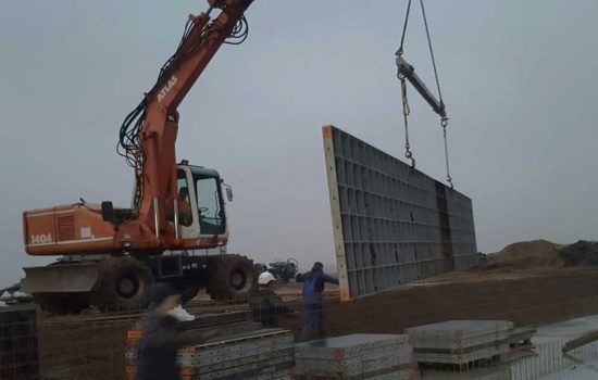 bouw van mestkelder voor kalverenschuur in kampen - aannemersbedrijf Wielink uit elburg