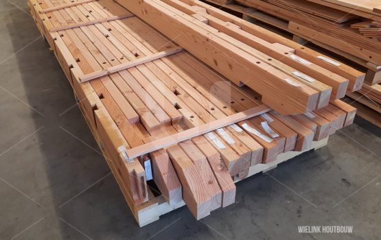 premium bouwpakket houten aanbouwveranda aan de woning op maat gemaakt wielink houtbouw