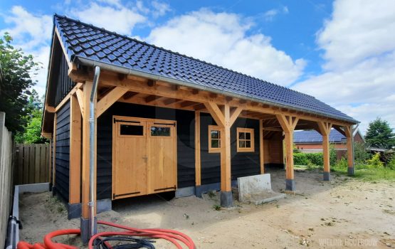 constructie-grote-douglas-houten-kapschuur-15x5-meter-op-maat-in-Kampen-ijsselmuiden-Wielink-houtbouw