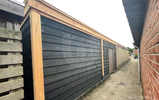 maatwerk-dougas-houten-overkapping-aan-garage-of-woning-in-Hattem-Wielink-houtbouw