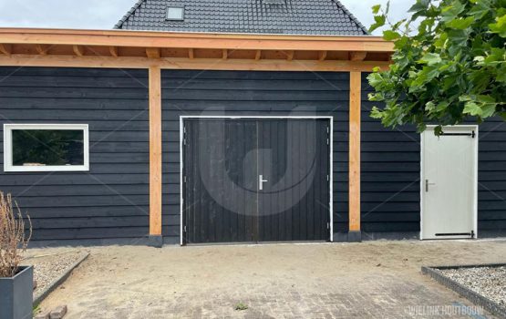 betonvloer-onder-houten-schuur-met-overkapping-en-houtopslag-constructie-wielink-houtbouw-Elburg-Doornspijk