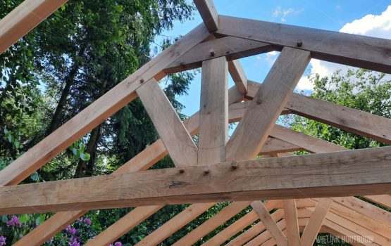 eiken-houten-kapschuur-consrtructie-bouwpakket-op-maat-gemaakt-wielink-houtbouw-elburg