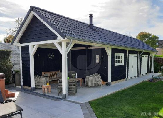 douglas-houten-schuur-overkapping-geschikt-gemaakt-voor-zonnepanelen-wielink-houtbouw-kampen