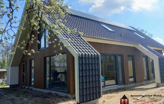 moderne-woning-villa-met-strak-design-laten-bouwen-in-Oldebroek-door-aannemersbedrijf-wielink-uit-elburg