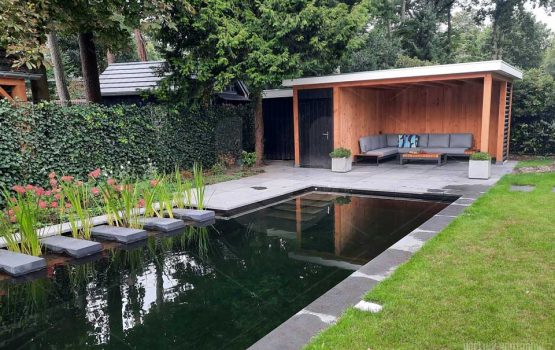 poolhouse-douglas-overkapping-met-schuurtje-moderne-uitstraling-wielink-houtbouw-soest-amersfoort